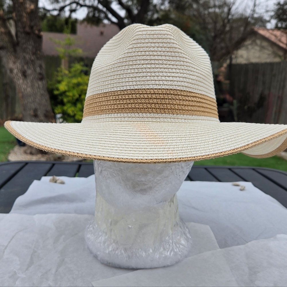 Jessica Simpson Hat Wide Brim Floppy Travel Resortwear Vacation Summer Beachy